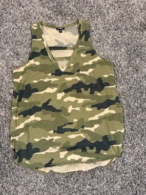 Express Olive & Tan Camo V-Neck Tank Top